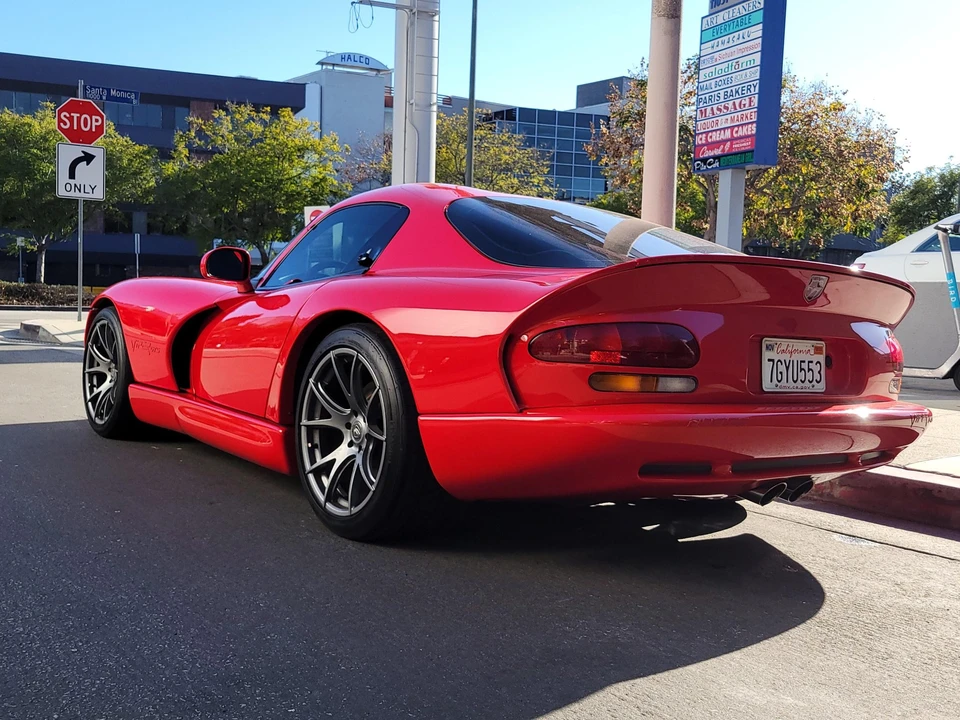 2001 Dodge Viper GTS 2nd Gen - Image 22 of 31