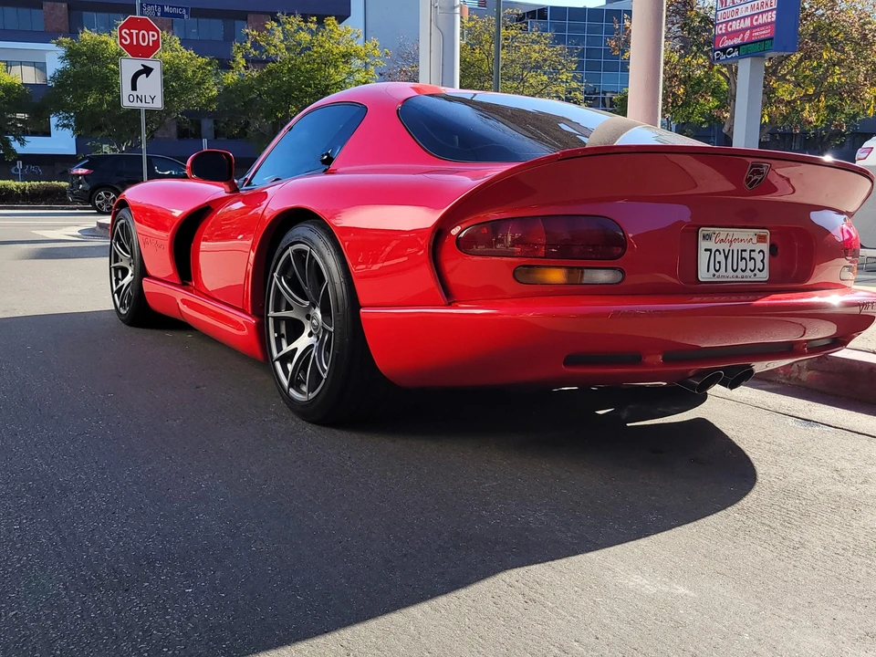 2001 Dodge Viper GTS 2nd Gen - Image 21 of 31