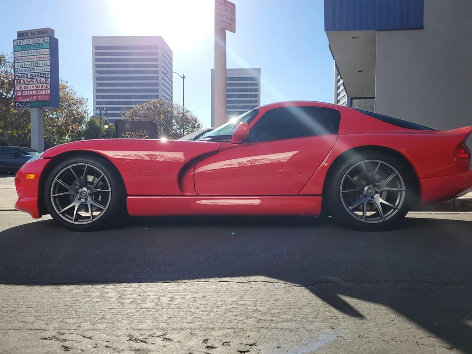 2001 Dodge Viper GTS 2nd Gen - Image 25 of 31