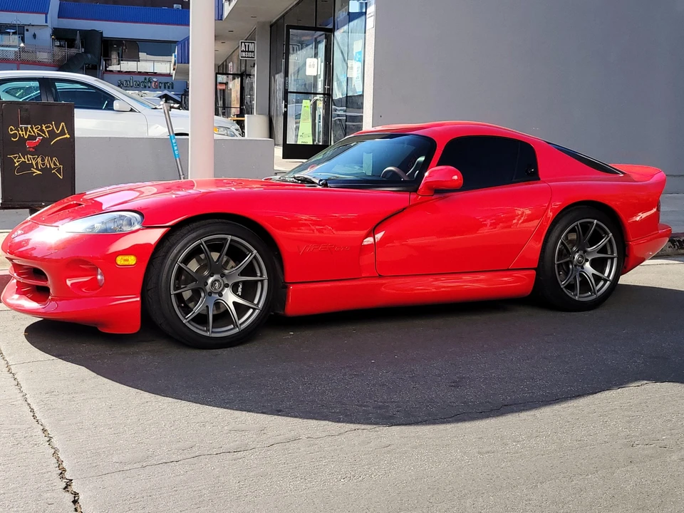 2001 Dodge Viper GTS 2nd Gen - Image 26 of 31