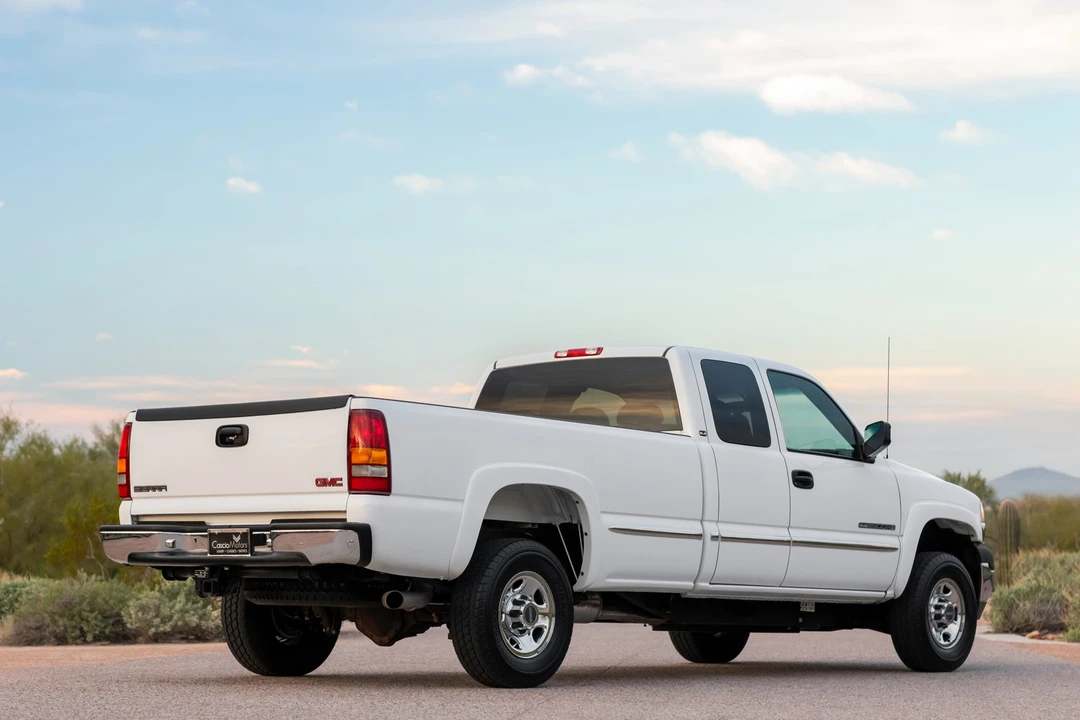 2001 GMC Sierra Heavy Duty 2nd Gen - Image 14 of 31