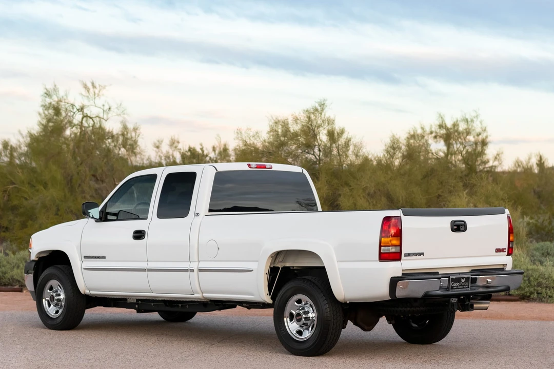 2001 GMC Sierra Heavy Duty 2nd Gen - Image 8 of 31