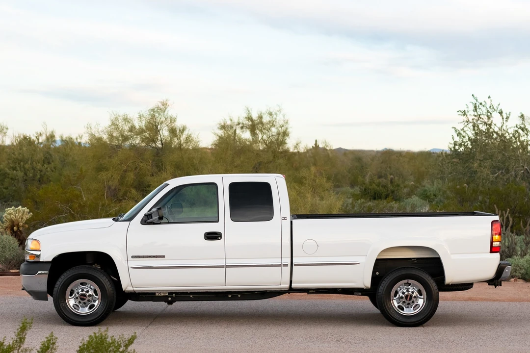 2001 GMC Sierra Heavy Duty 2nd Gen - Image 5 of 31