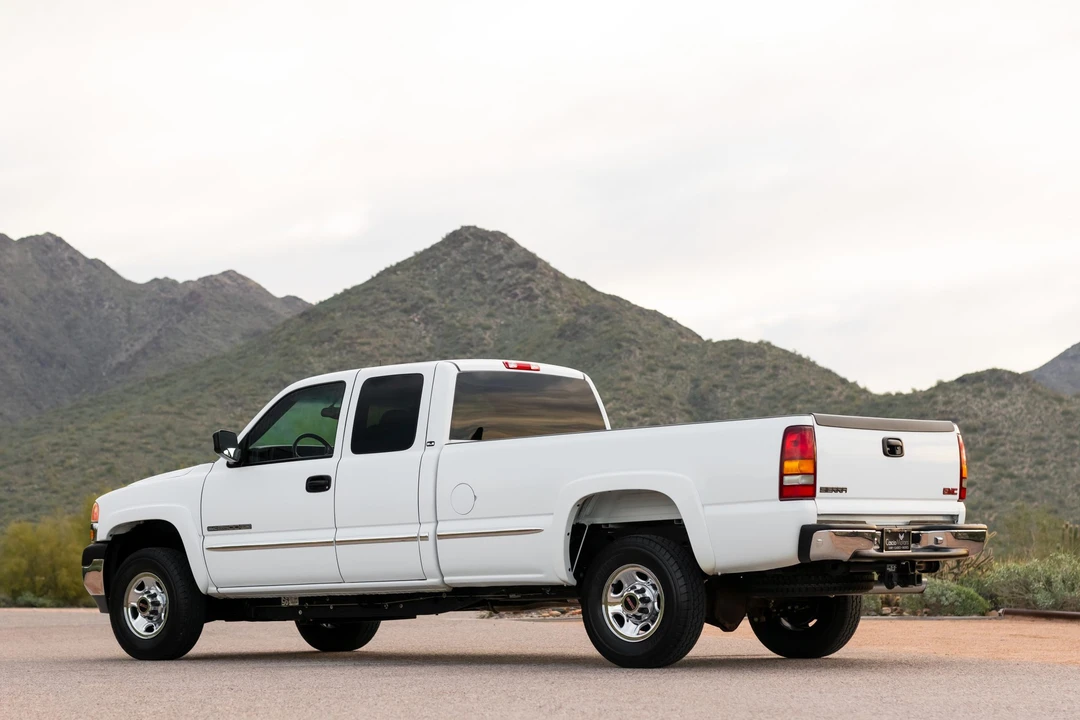 2001 GMC Sierra Heavy Duty 2nd Gen - Image 6 of 31