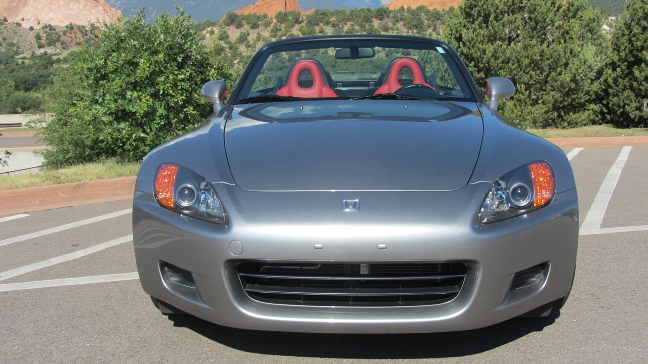 2001 Honda AP1 S2000 - Image 2 of 31