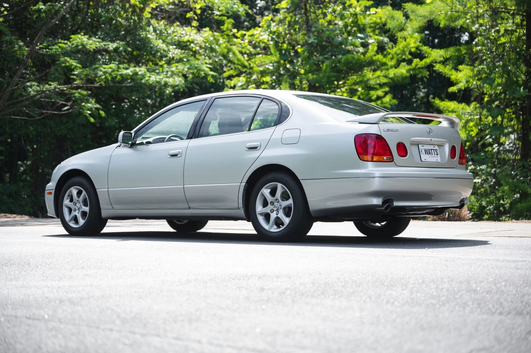 2001 Lexus GS 2nd Gen - Image 19 of 31