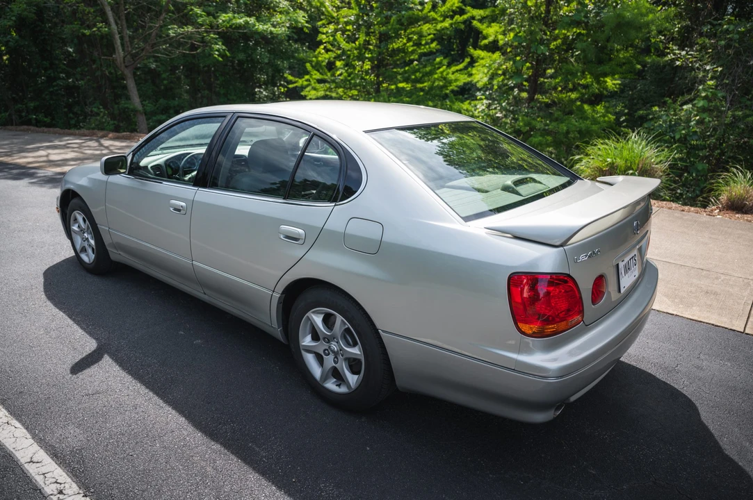 2001 Lexus GS 2nd Gen - Image 18 of 31