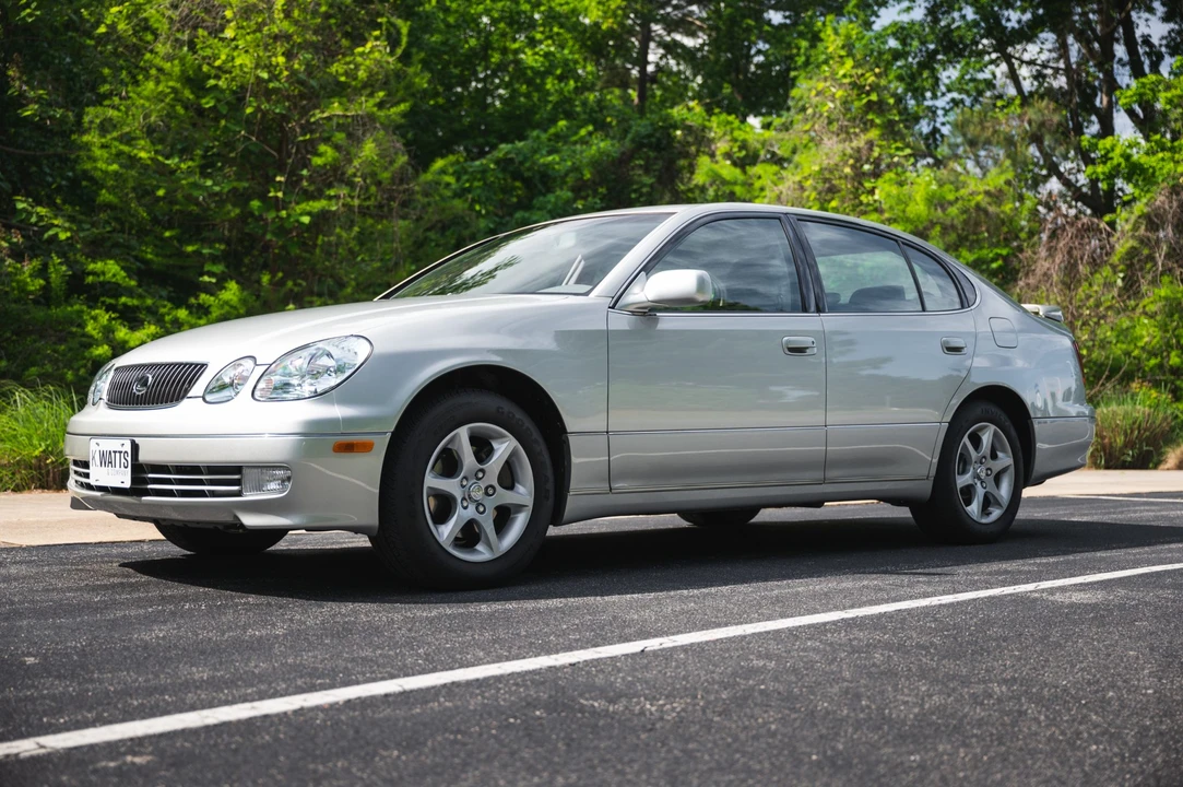 2001 Lexus GS 2nd Gen - Image 11 of 31