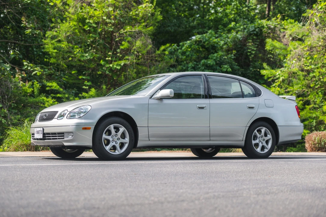 2001 Lexus GS 2nd Gen - Image 13 of 31