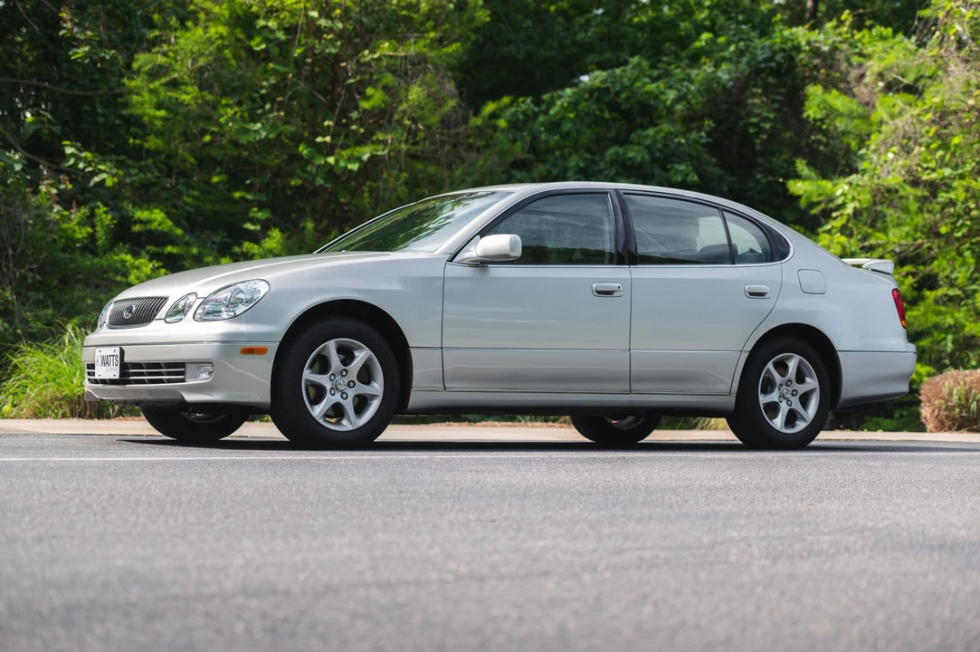 2001 Lexus GS 2nd Gen - Image 14 of 31