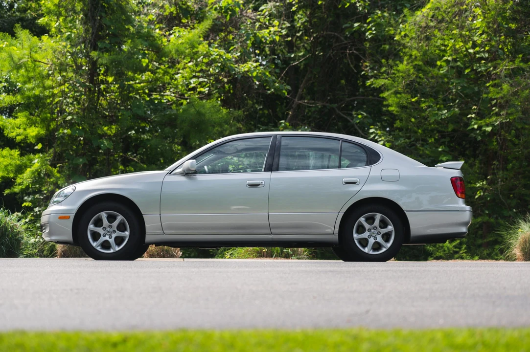 2001 Lexus GS 2nd Gen - Image 15 of 31