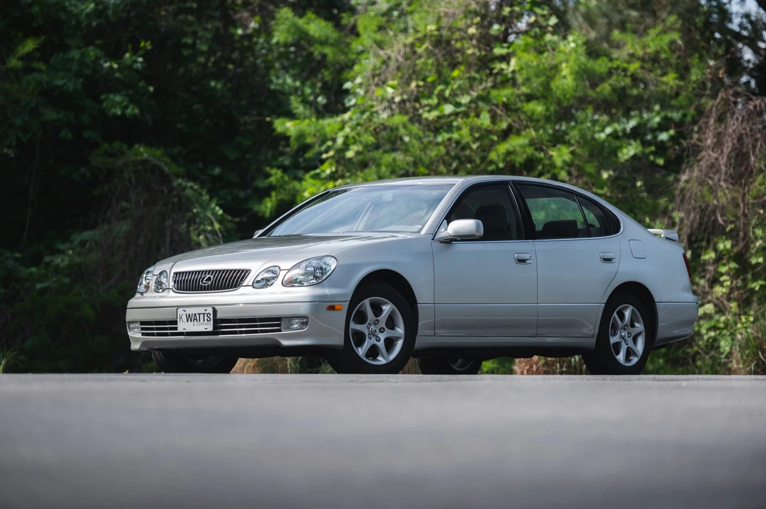 2001 Lexus GS 2nd Gen - Image 4 of 31