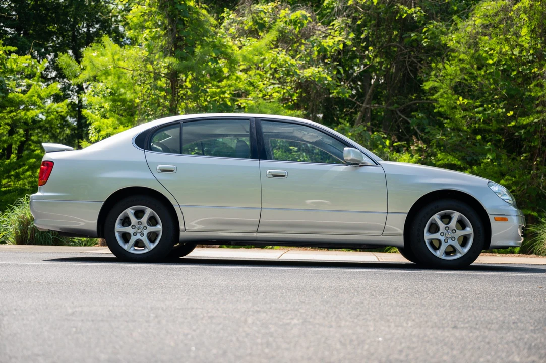 2001 Lexus GS 2nd Gen - Image 29 of 31