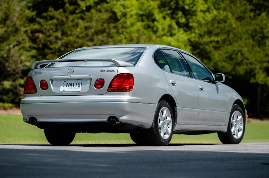 2001 Lexus GS 2nd Gen - Image 24 of 31