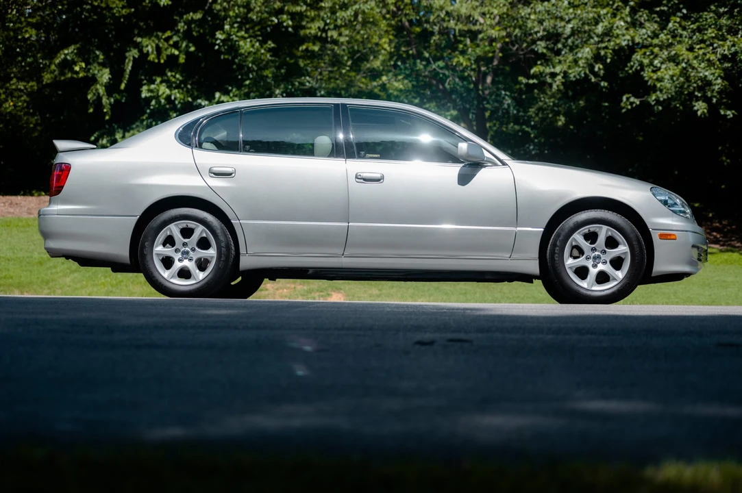 2001 Lexus GS 2nd Gen - Image 28 of 31