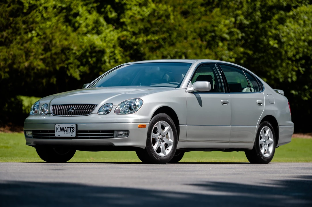 2001 Lexus GS 2nd Gen - Image 2 of 31