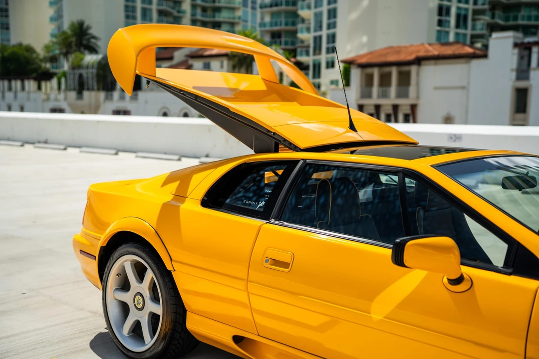 2001 Lotus Esprit V8 - Image 21 of 31