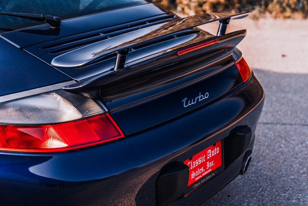 2001 Porsche 996 Turbo - Image 28 of 31