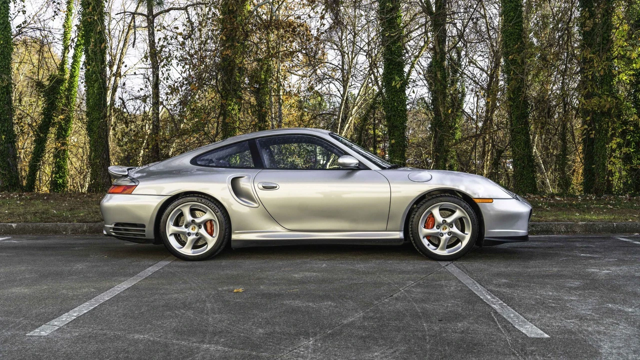 2001 Porsche 996 Turbo - Image 14 of 31
