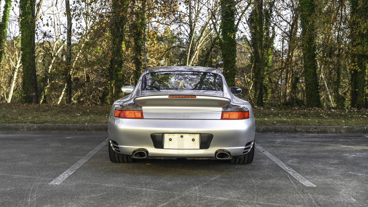 2001 Porsche 996 Turbo - Image 10 of 31