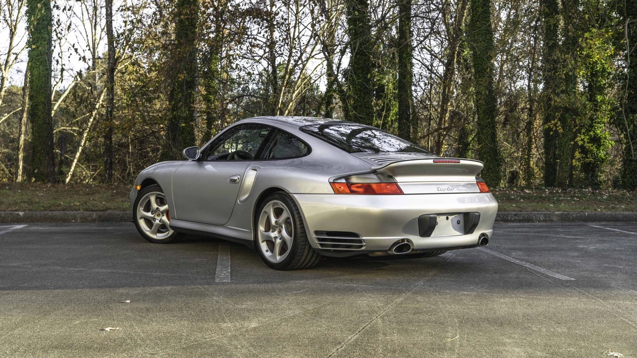 2001 Porsche 996 Turbo - Image 8 of 31
