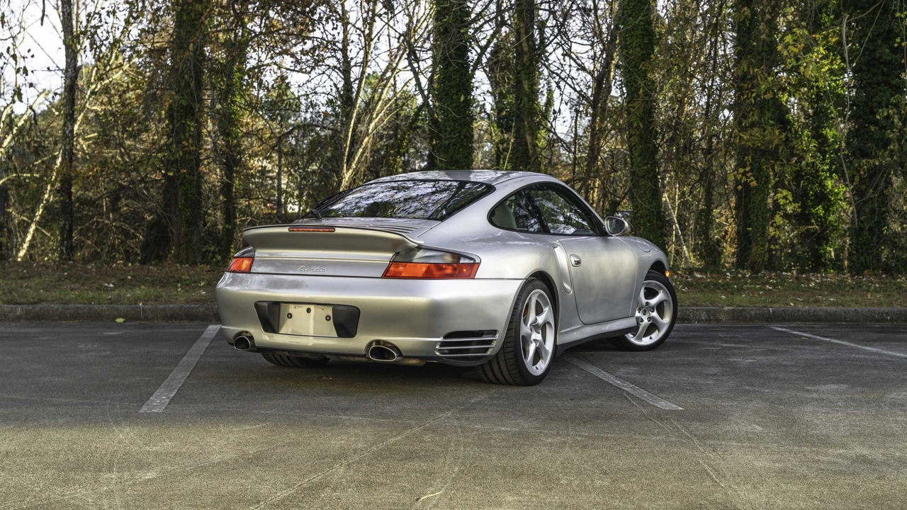 2001 Porsche 996 Turbo - Image 11 of 31