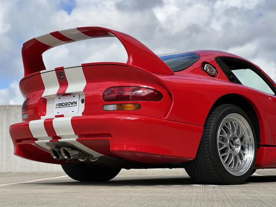 2002 Dodge Viper GTS 2nd Gen - Image 19 of 31