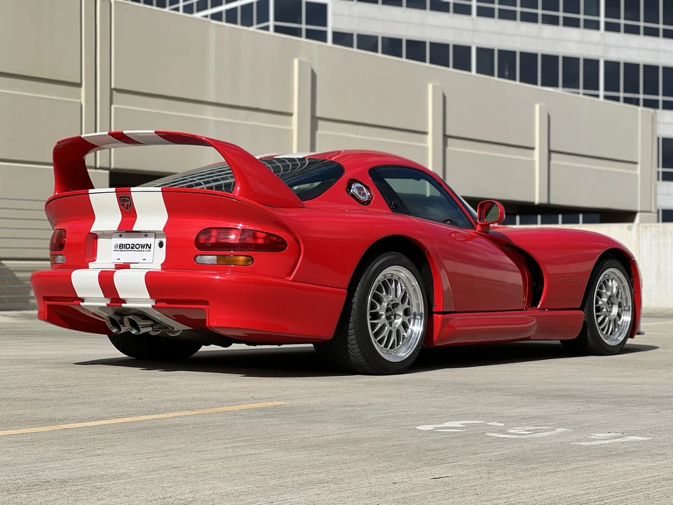 2002 Dodge Viper GTS 2nd Gen - Image 10 of 31