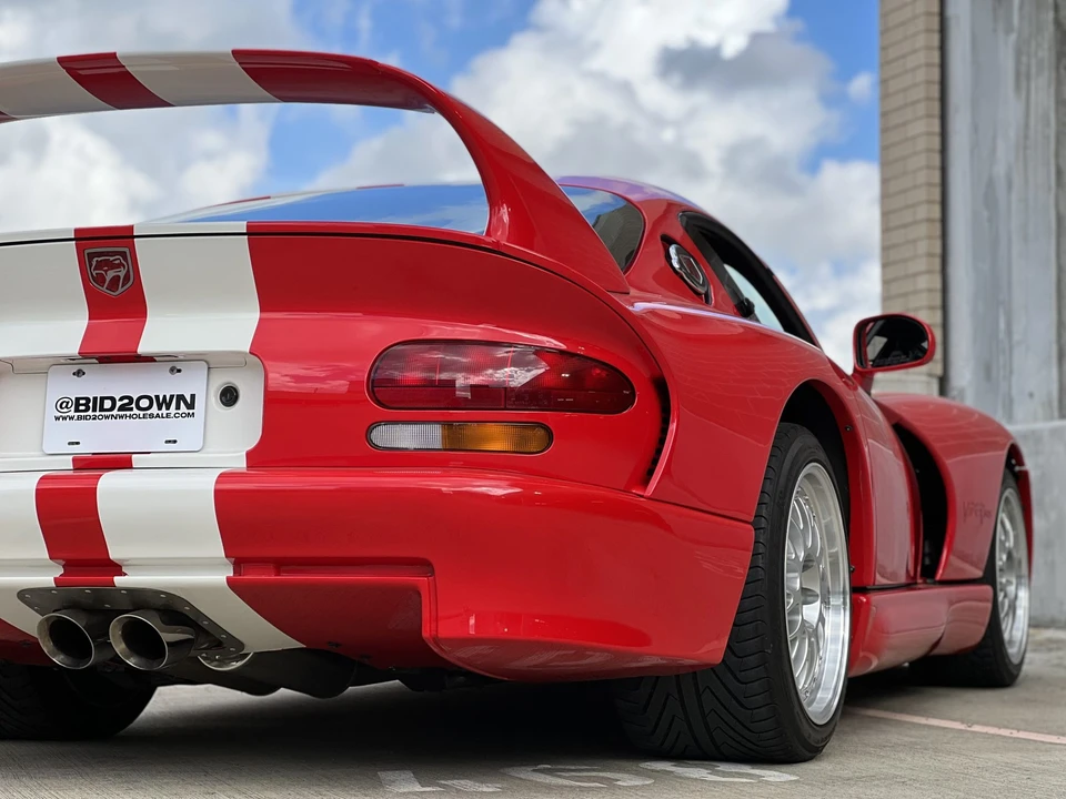 2002 Dodge Viper GTS 2nd Gen - Image 21 of 31