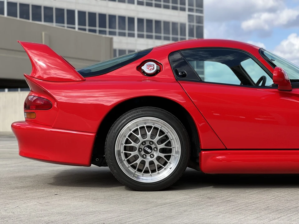 2002 Dodge Viper GTS 2nd Gen - Image 24 of 31