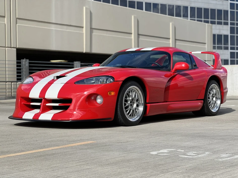 2002 Dodge Viper GTS 2nd Gen - Image 5 of 31