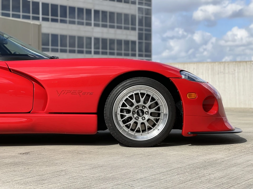 2002 Dodge Viper GTS 2nd Gen - Image 25 of 31