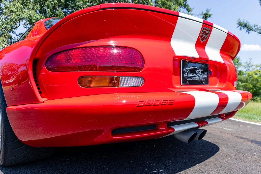 2002 Dodge Viper GTS 2nd Gen - Image 14 of 31