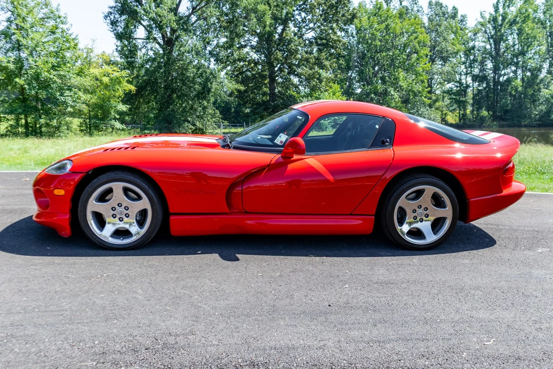 2002 Dodge Viper GTS 2nd Gen - Image 7 of 31