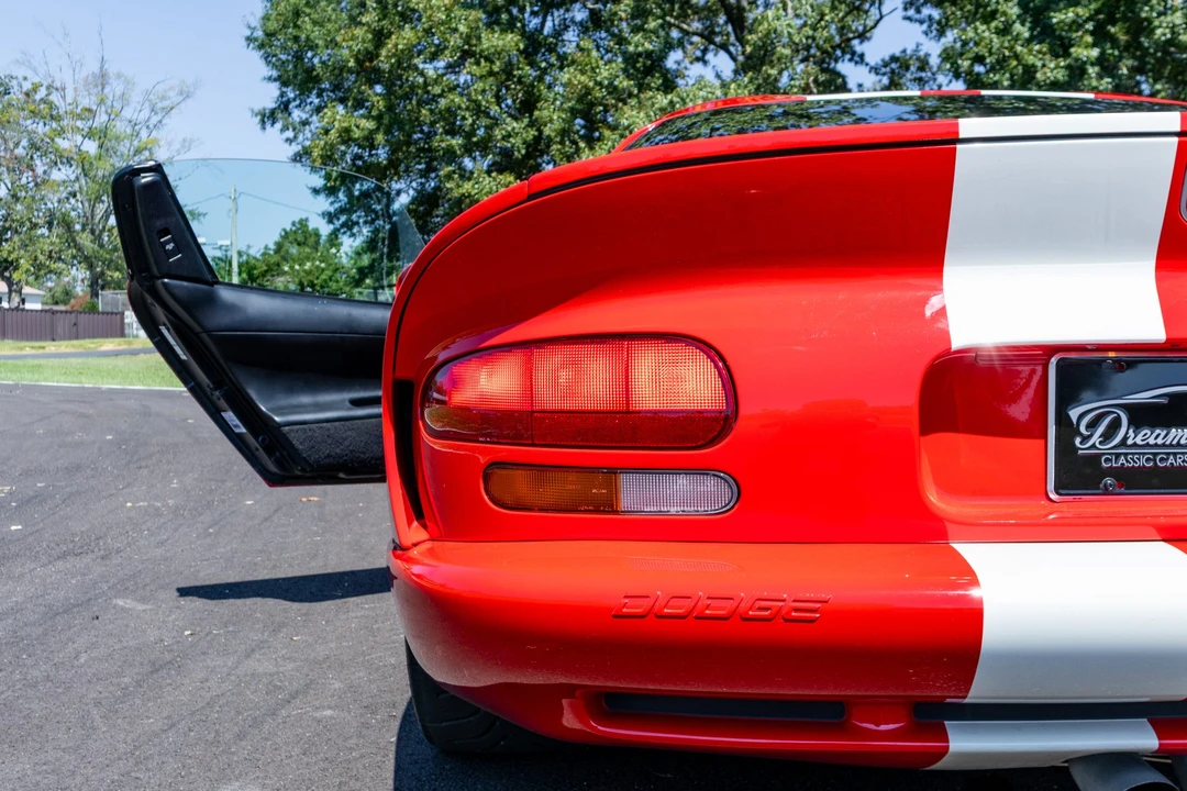 2002 Dodge Viper GTS 2nd Gen - Image 12 of 31
