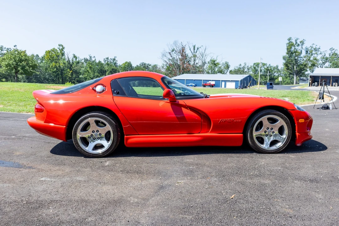 2002 Dodge Viper GTS 2nd Gen - Image 3 of 31