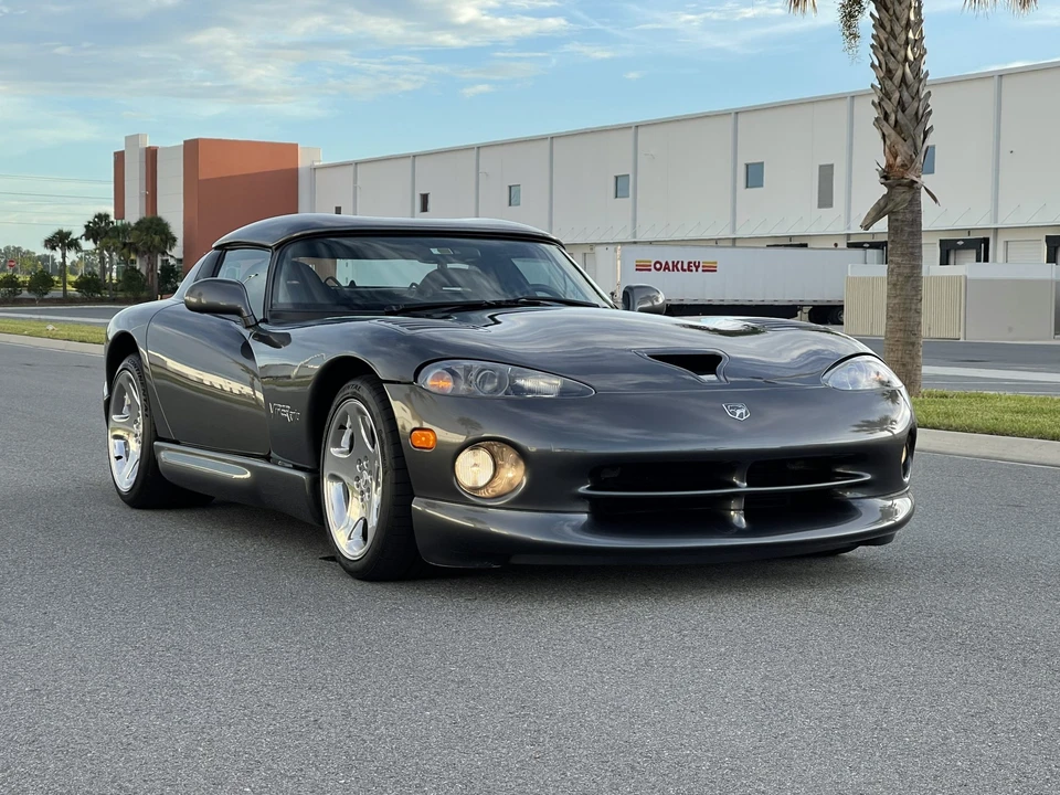 2002 Dodge Viper 2nd Gen - Image 28 of 31