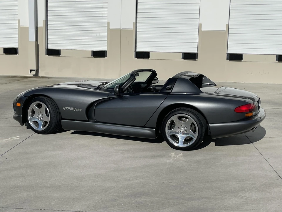 2002 Dodge Viper 2nd Gen - Image 14 of 31