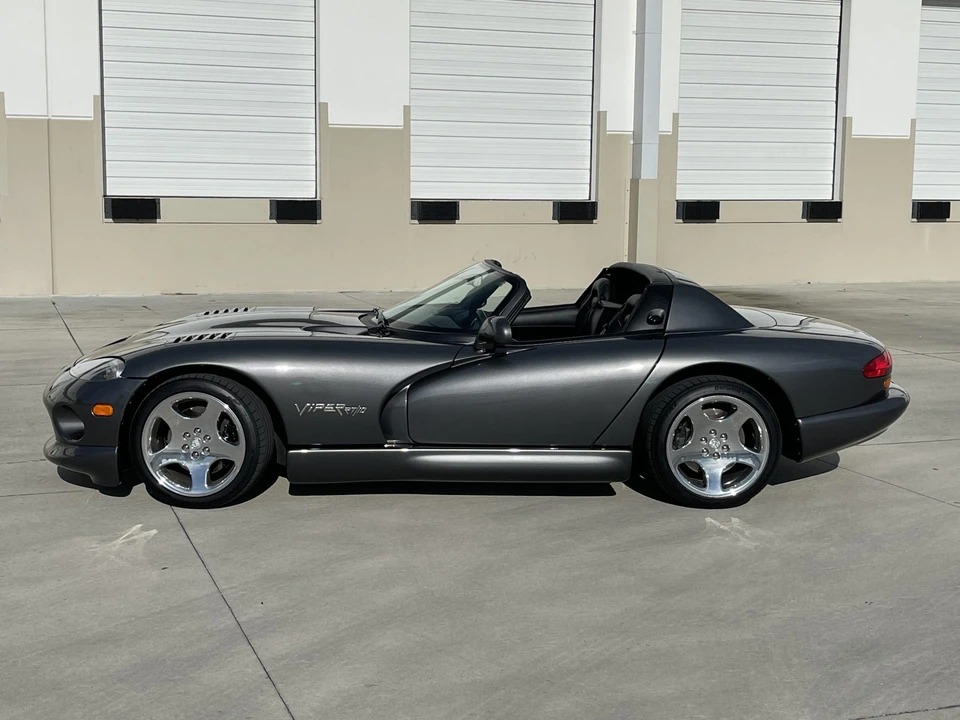 2002 Dodge Viper 2nd Gen - Image 13 of 31