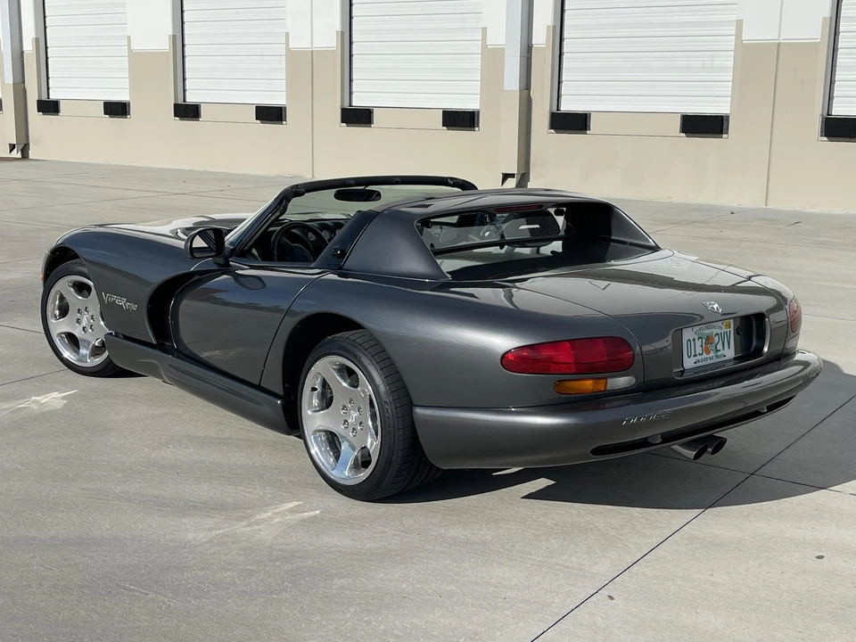 2002 Dodge Viper 2nd Gen - Image 15 of 31