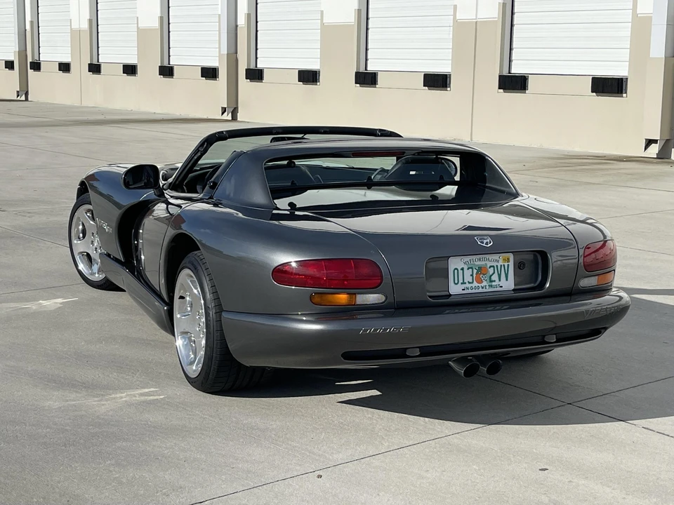 2002 Dodge Viper 2nd Gen - Image 16 of 31