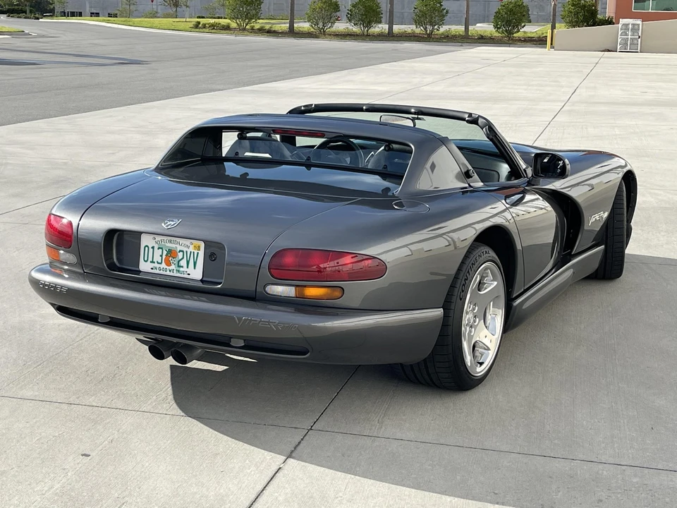 2002 Dodge Viper 2nd Gen - Image 19 of 31