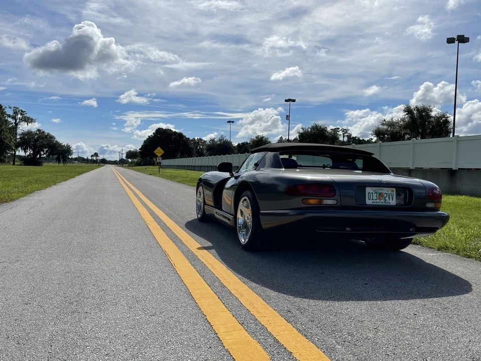 2002 Dodge Viper 2nd Gen - Image 5 of 31