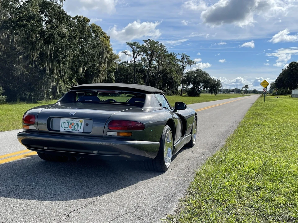 2002 Dodge Viper 2nd Gen - Image 4 of 31