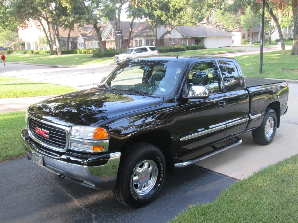 2002 GMC Sierra 2nd Gen - Image 5 of 31