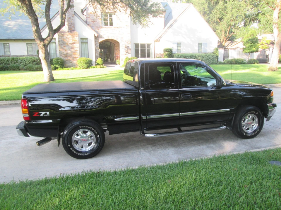2002 GMC Sierra 2nd Gen - Image 14 of 31