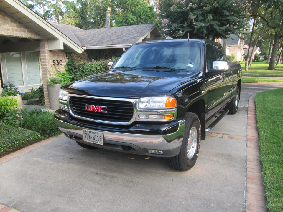 2002 GMC Sierra 2nd Gen - Image 4 of 31