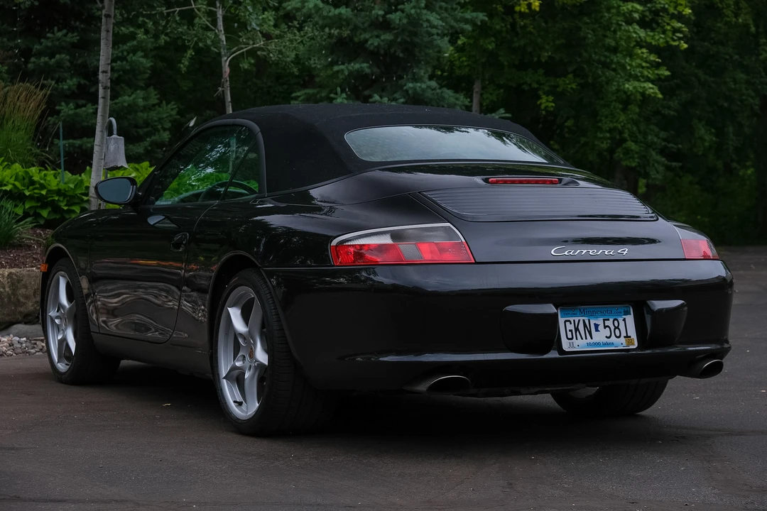 2002 Porsche 996 Carrera 4S - Image 15 of 31