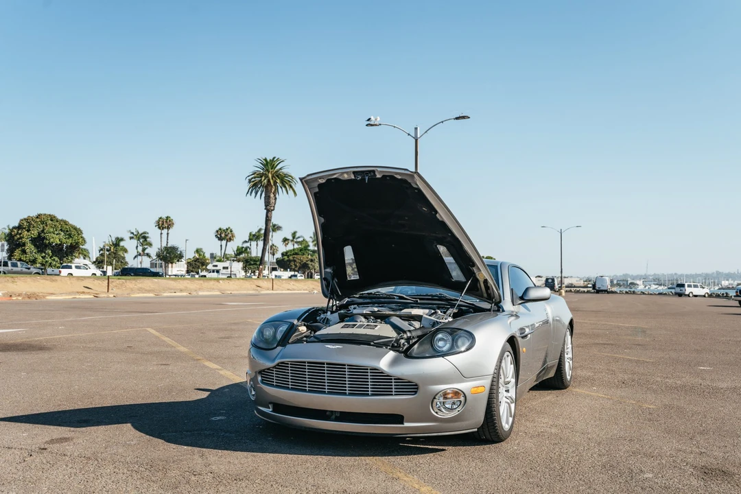 2003 Aston Martin Vanquish 1st Gen - Image 10 of 31