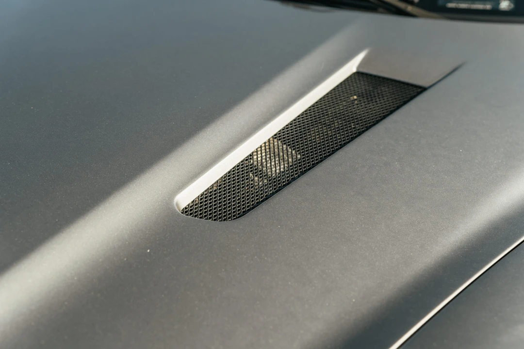 2003 Aston Martin Vanquish 1st Gen - Image 31 of 31